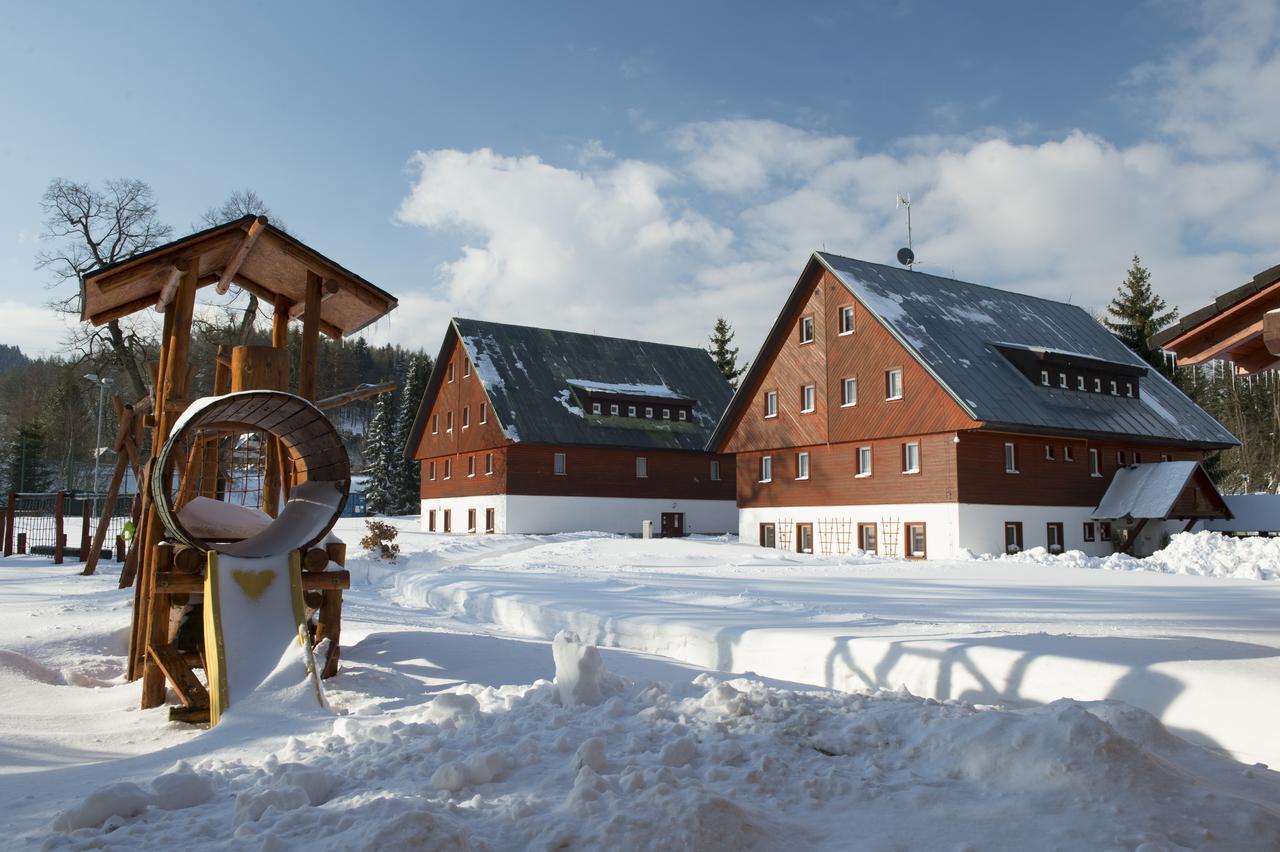 Rodinny Penzion Skiland Ostruzna Exterior photo